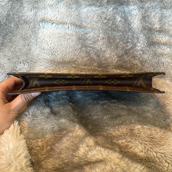 ❤️SOLD❤️ Authentic Louis Vuitton Rabat 23 Clutch in Monogram - Picture 3 of 16